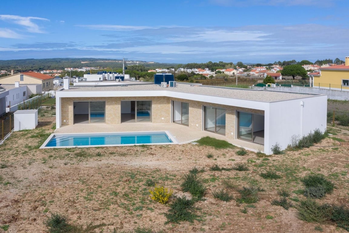 Villa in Caldas da Rainha - Image 2