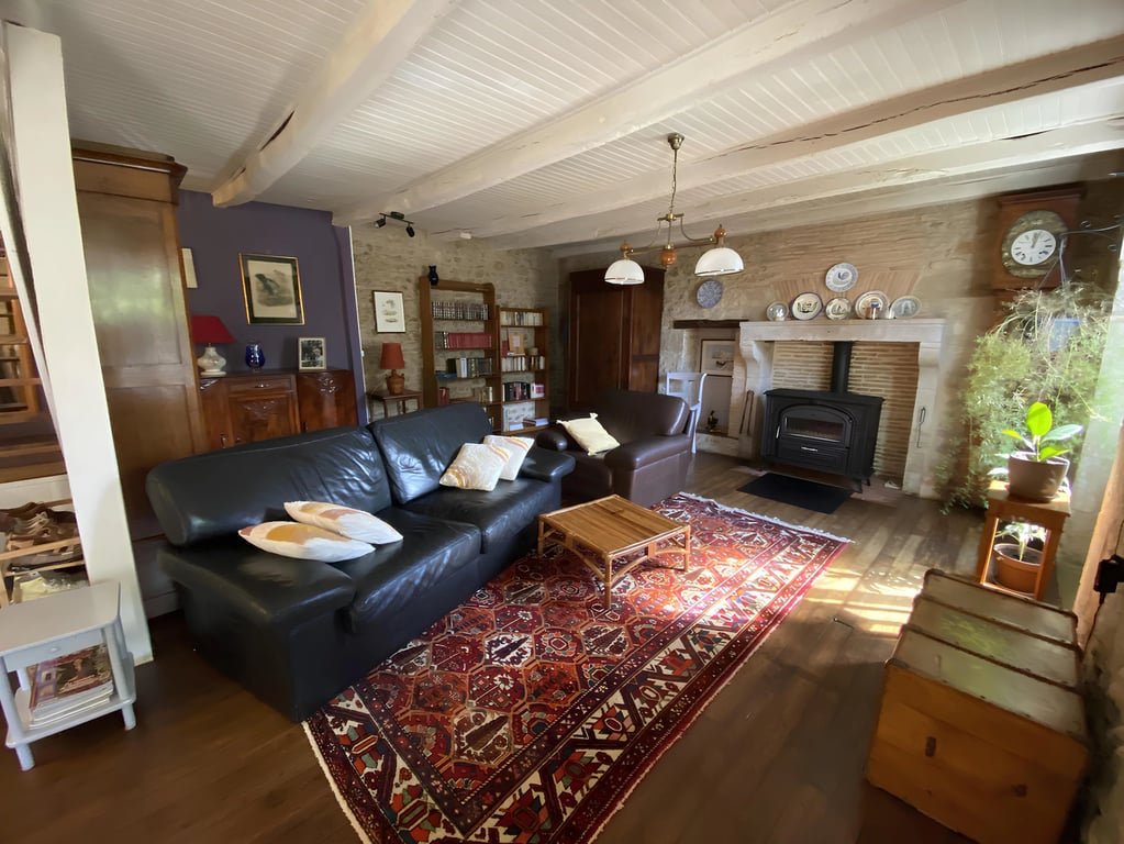 House in Le Bouchage - Image 3