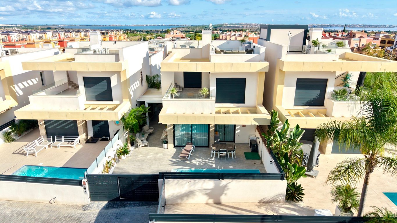 Villa in Los Montesinos