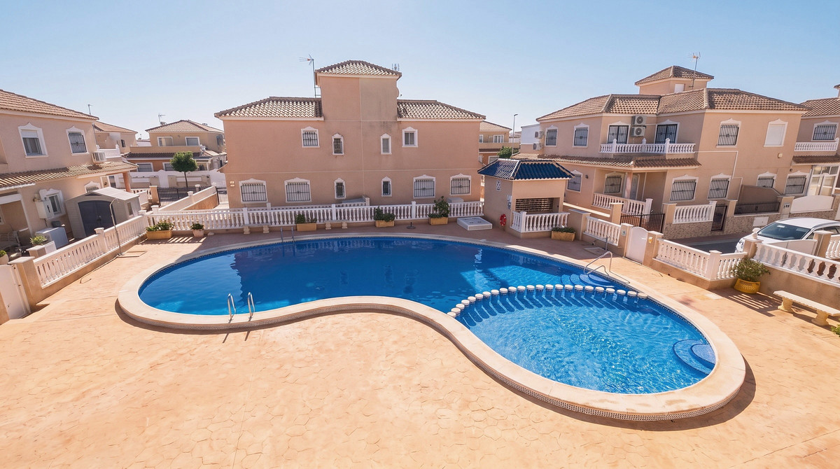 House in Torre de la Horadada - Image 3
