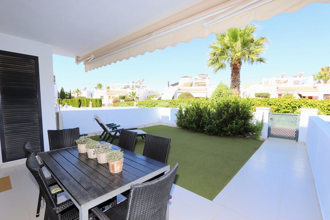 Apartment in Villamartin - Image 3