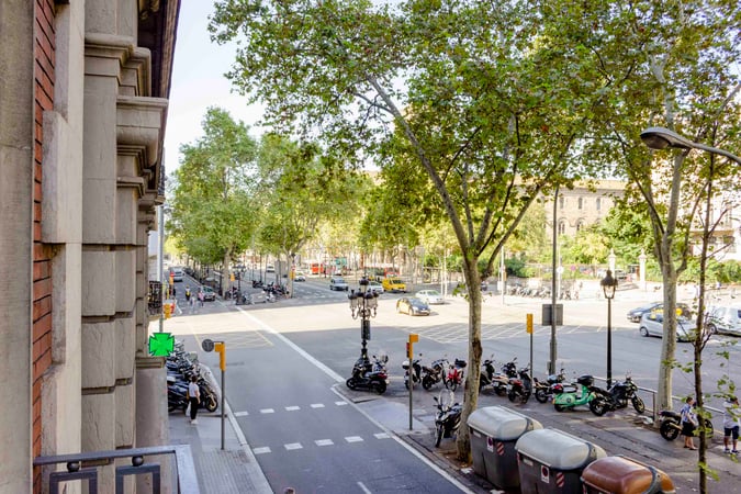Apartment in Eixample - view 1