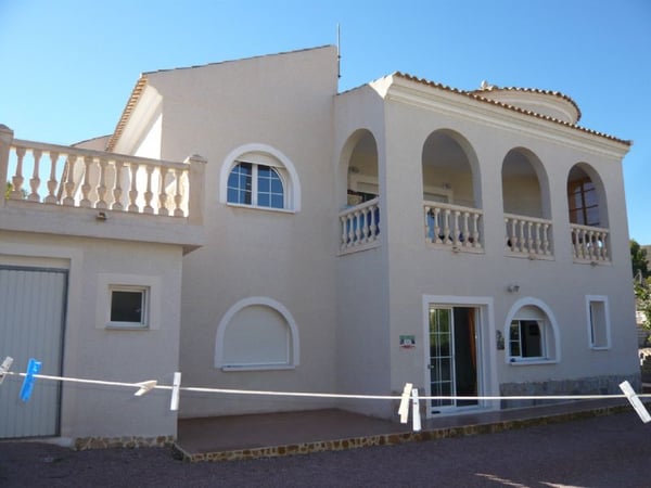 House in El Campello - view 1