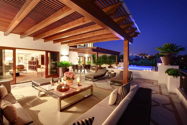 House in Estepona - Image 2