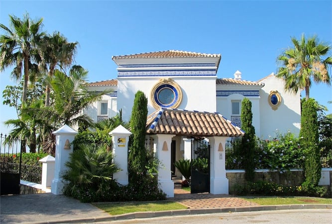House in Benahavis - view 1