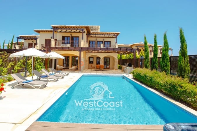 House in Kouklia - view 1