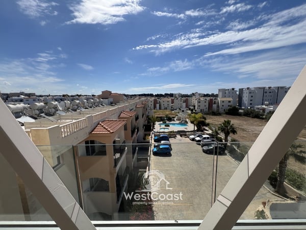 Penthouse in Ayios Theodoros - view 1
