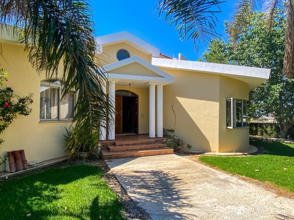 Villa in Paphos - view 1