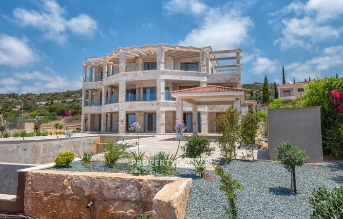 Villa in Paphos - view 1
