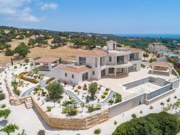 Villa in Paphos - view 1