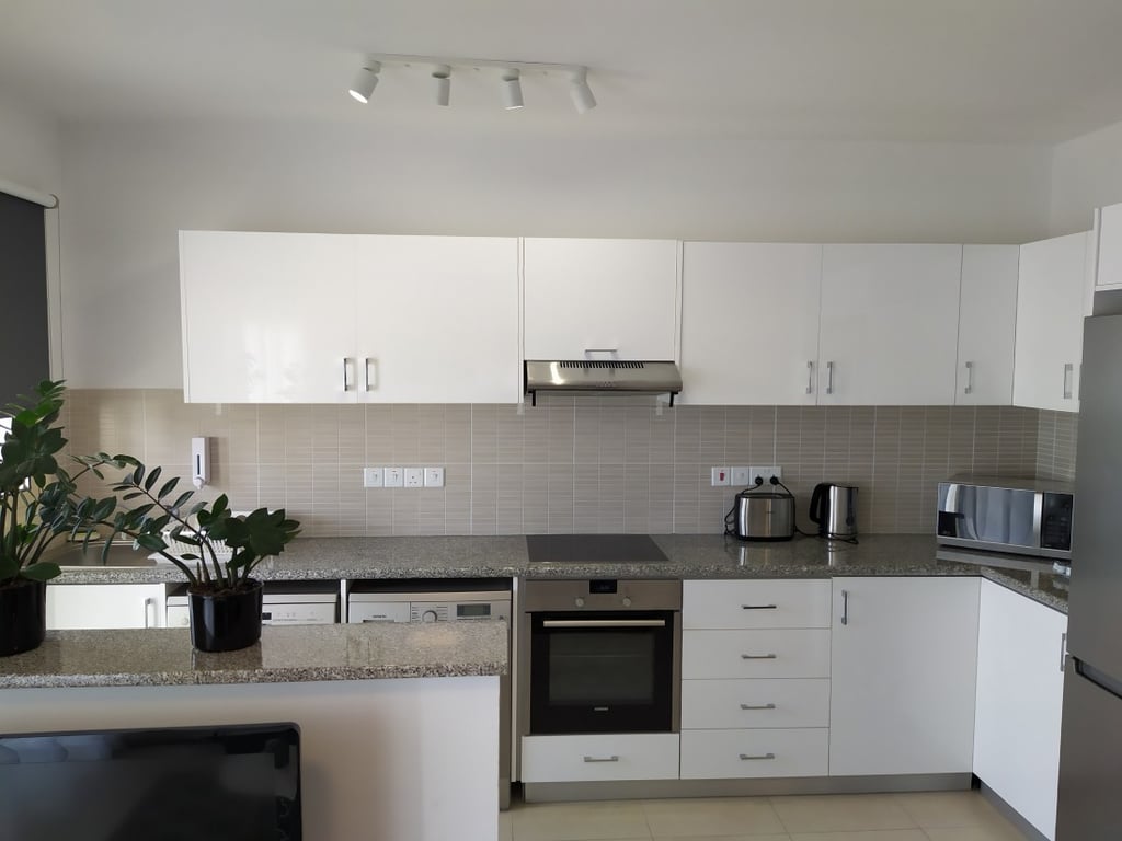 Apartment in Kato Paphos - Image 3