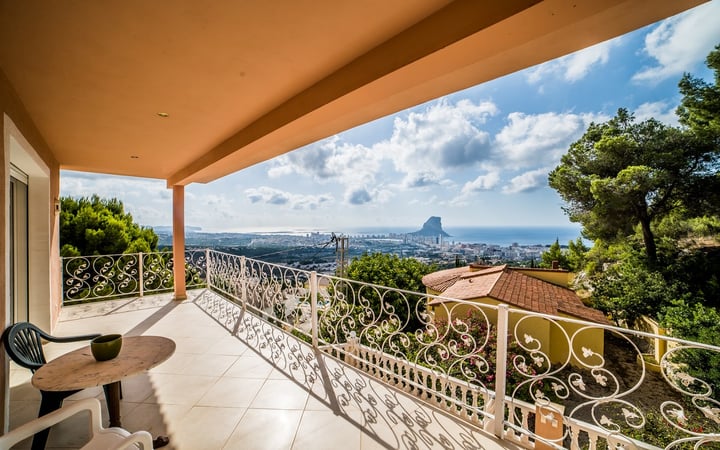 Villa in Calp - view 1