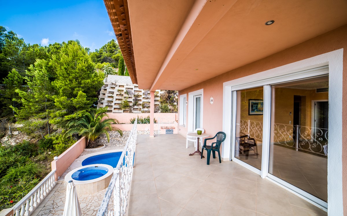 Villa in Calp - Image 3