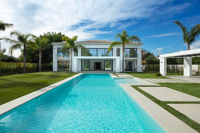 House in Estepona - view 1