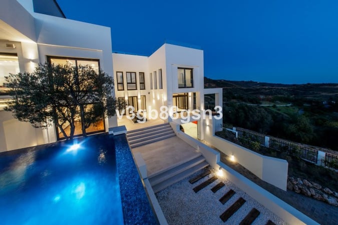 Villa in Marbella - view 1
