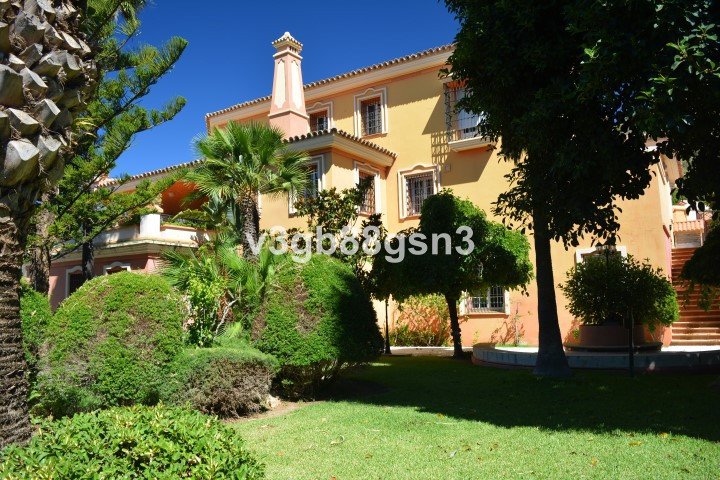 House in Mijas Costa - Image 3