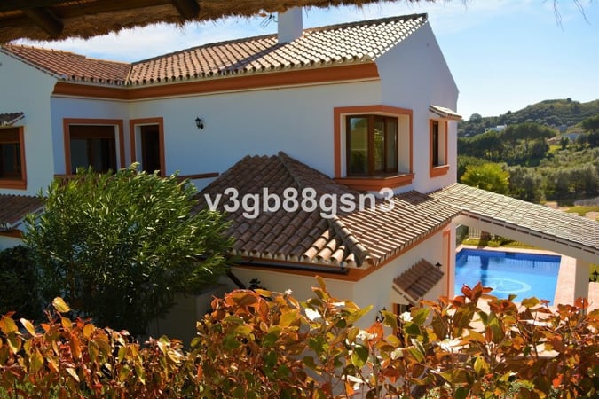 Villa in Malaga - view 1