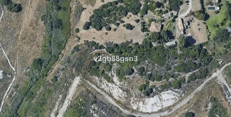 Land in Estepona - view 1
