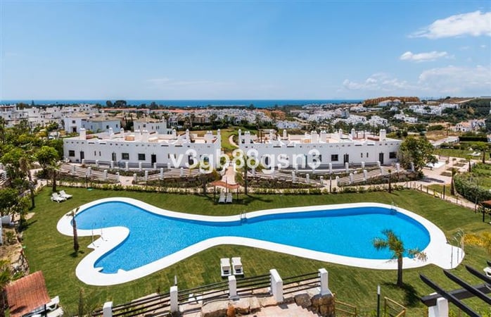 Apartment in Estepona - view 1