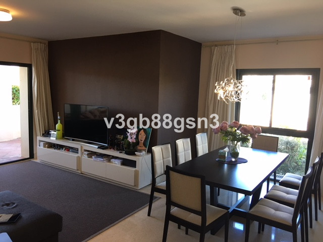Apartment in Benahavis - Image 3