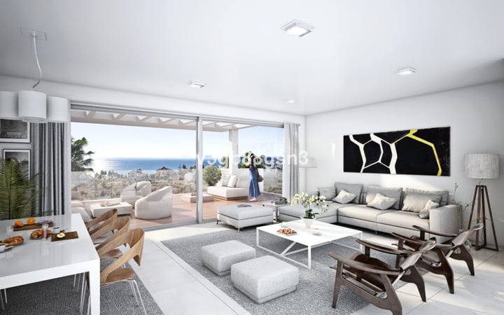 House in Estepona - view 1