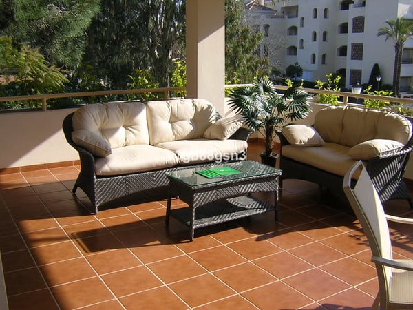 Apartment in Elviria - view 1