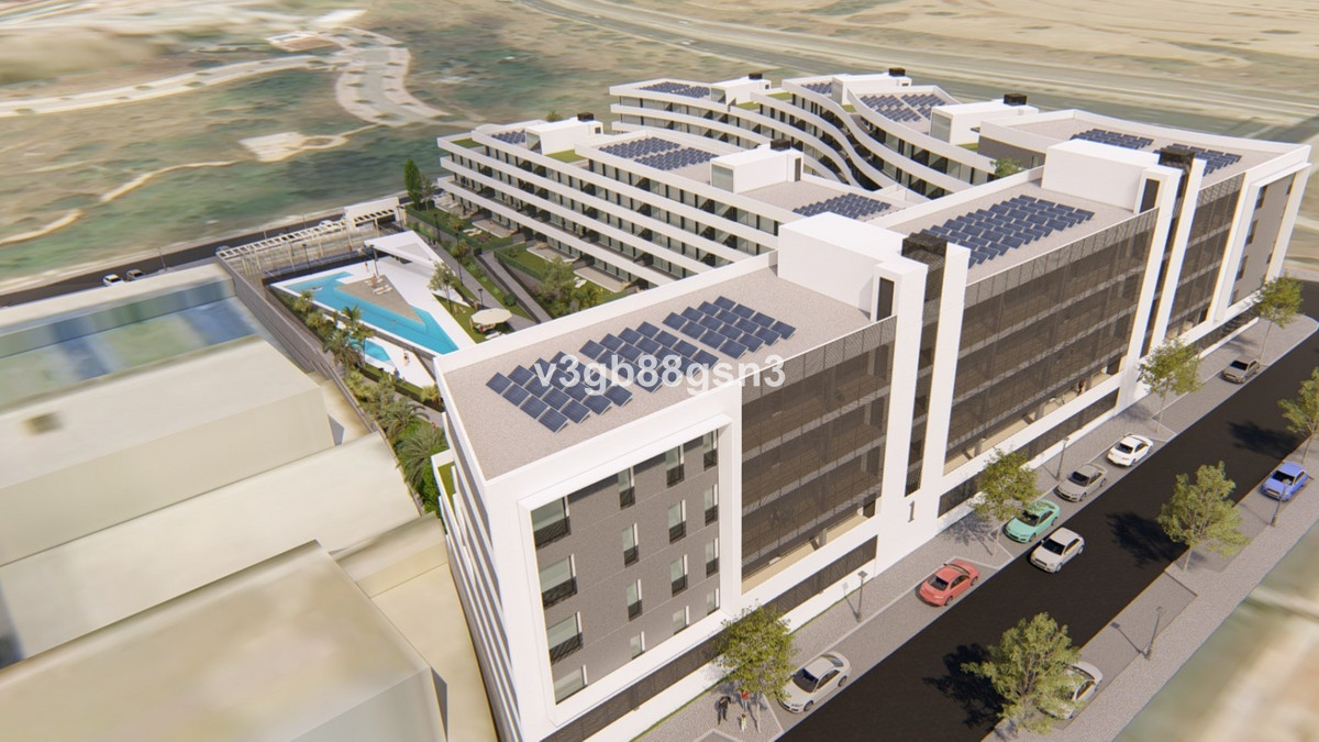 House in Estepona - Image 3