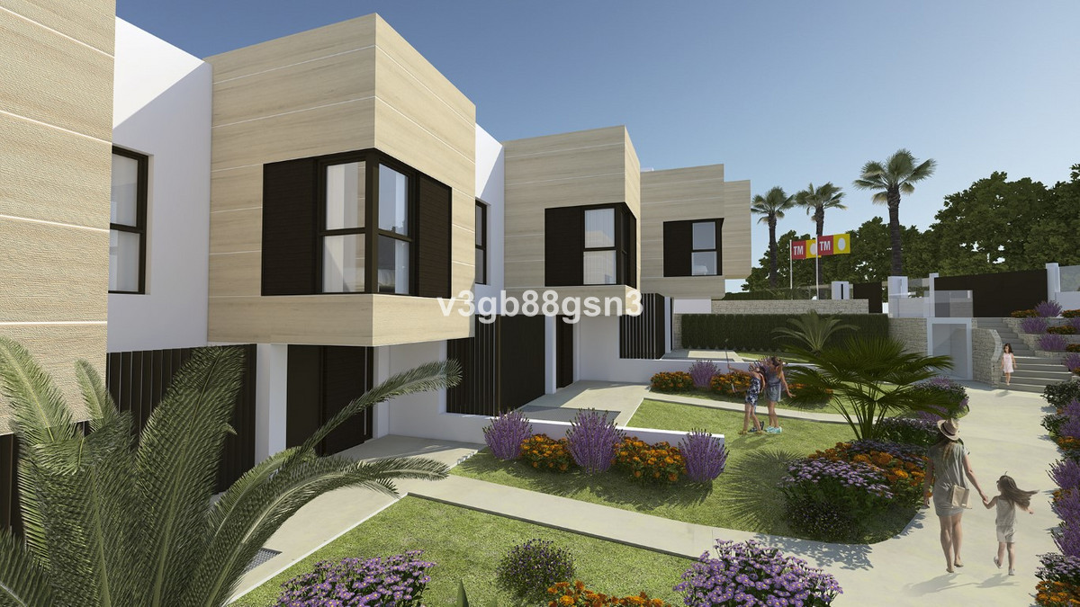 House in Nueva Andalucia - Image 2