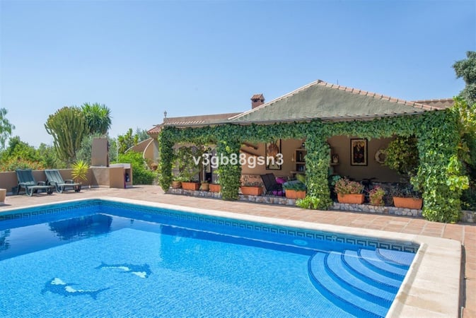 House in Alhaurin el Grande - view 1