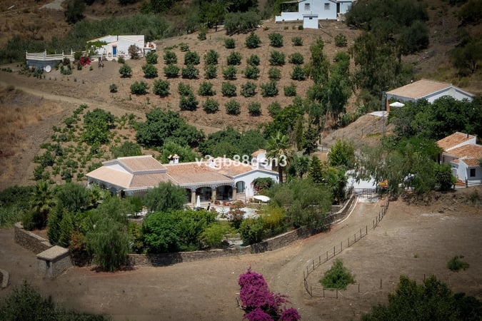 House in Competa - view 1