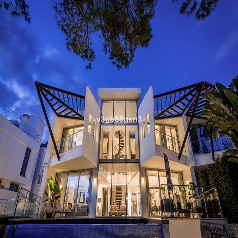 House in Malaga - Image 2