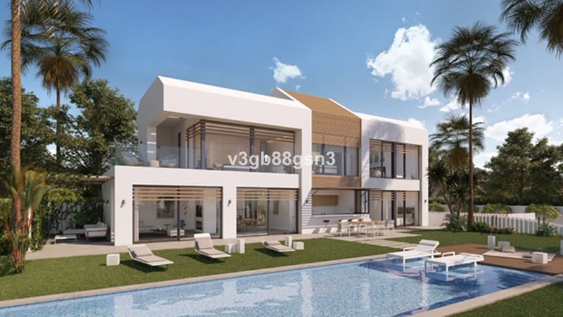 House in Estepona - view 1