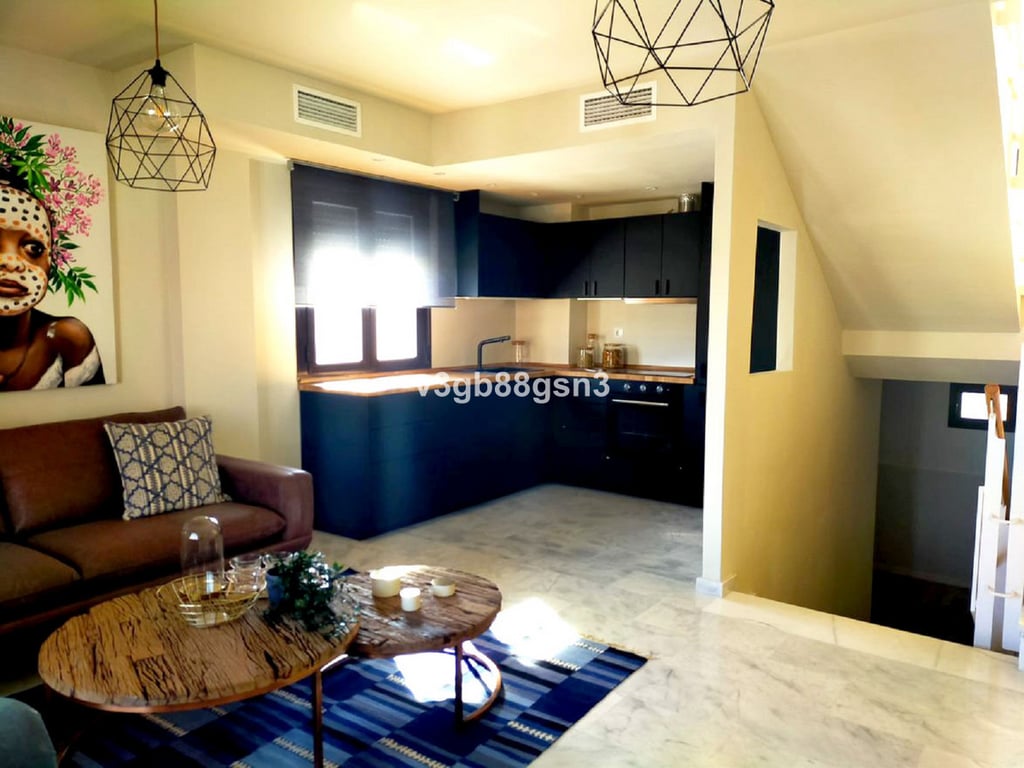House in Malaga - Image 2