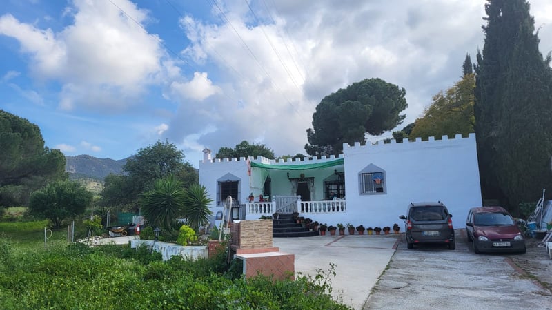 Villa in Alhaurin de la Torre - view 1