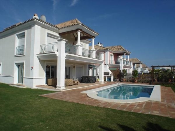 House in La Duquesa - view 1