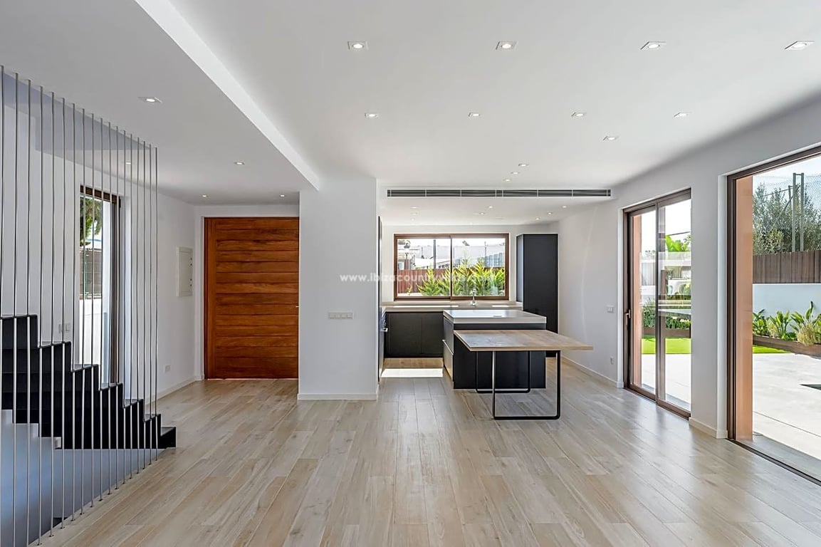 Villa in Santa Gertrudis de Fruitera - Image 3