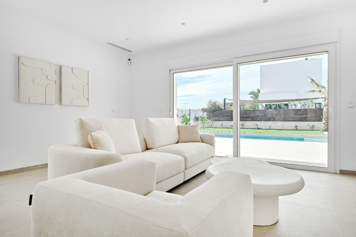 Villa in Los Montesinos - Image 3