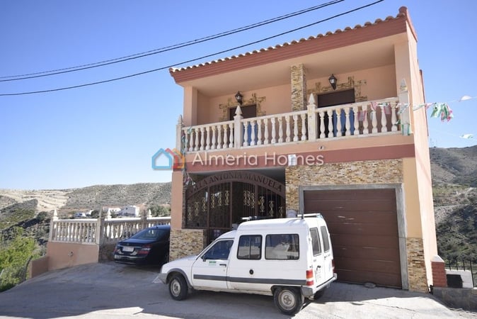 House in Arboleas - view 1