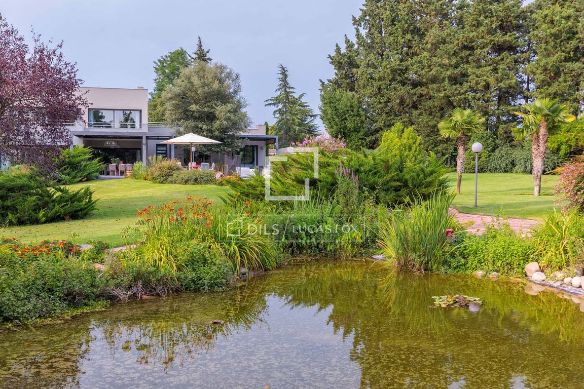 House in Girona - Image 3