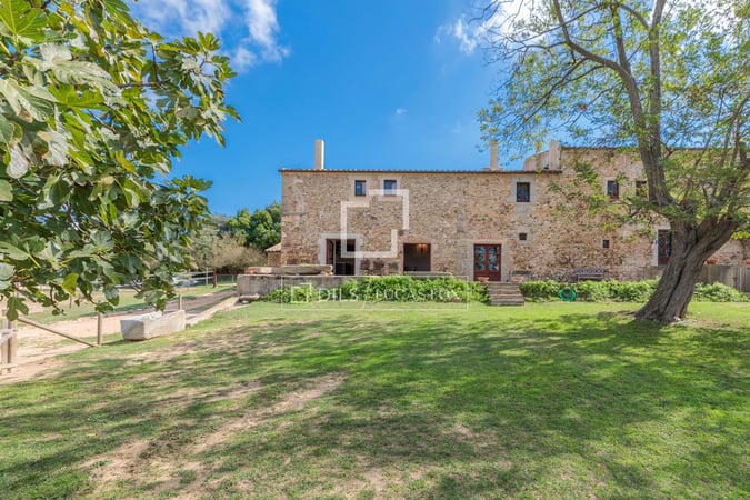 House in Girona - view 1