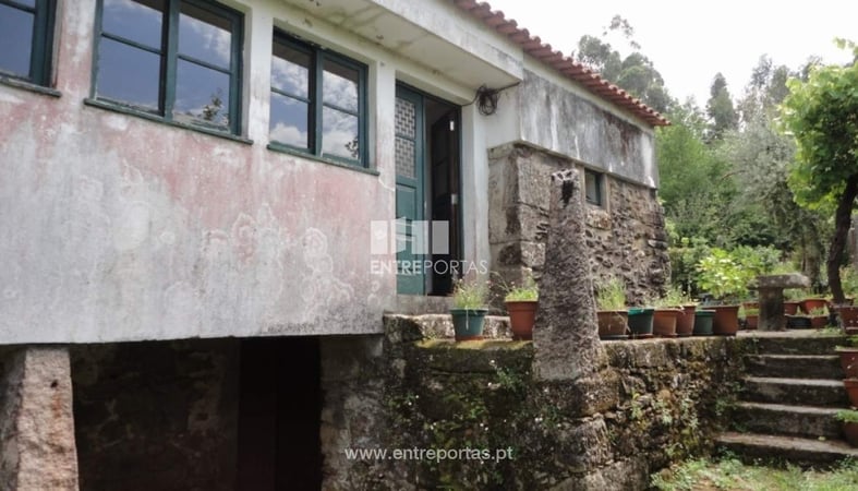 House in Vilar de Mouros - view 1