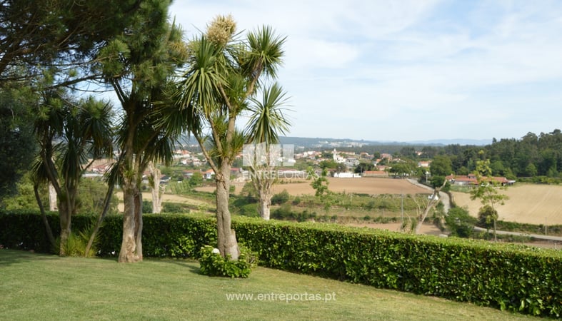 House in Barcelos - view 1