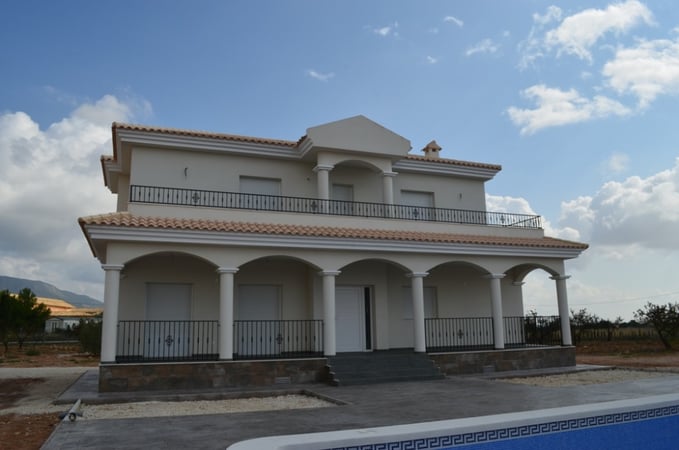 House in Pinoso - view 1
