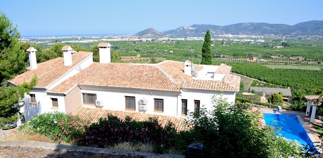 Villa in Gandia - view 1