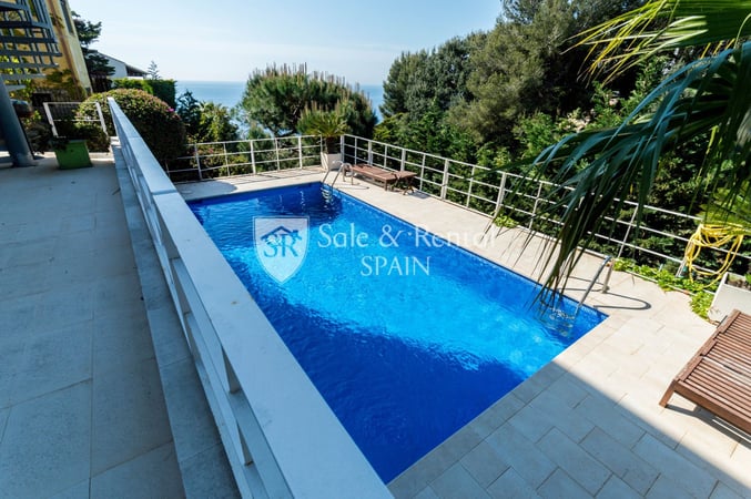 House in Lloret de Mar - view 1
