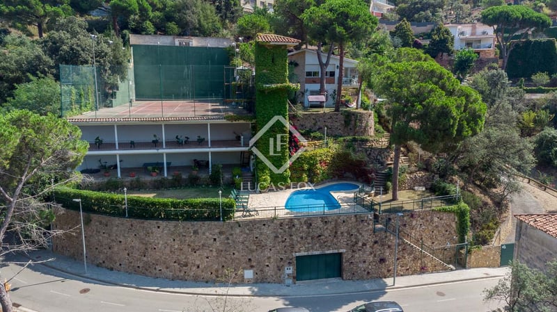 House in Girona - view 1