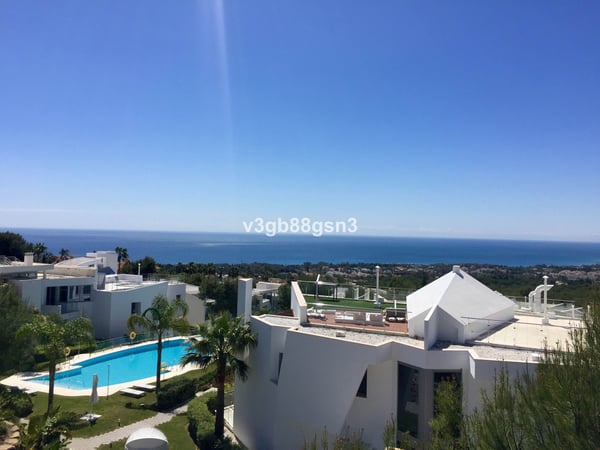 House in Marbella - view 1