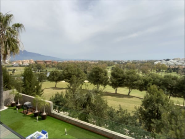 House in Benahavis - view 1