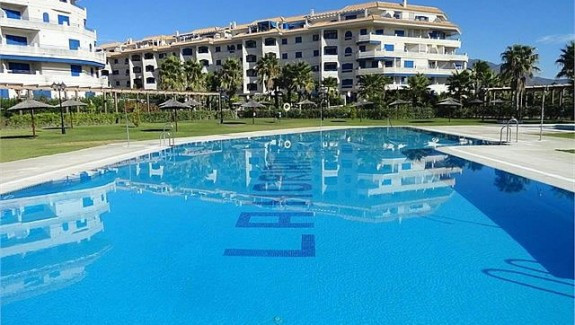 House in San Luis de Sabinillas - view 1