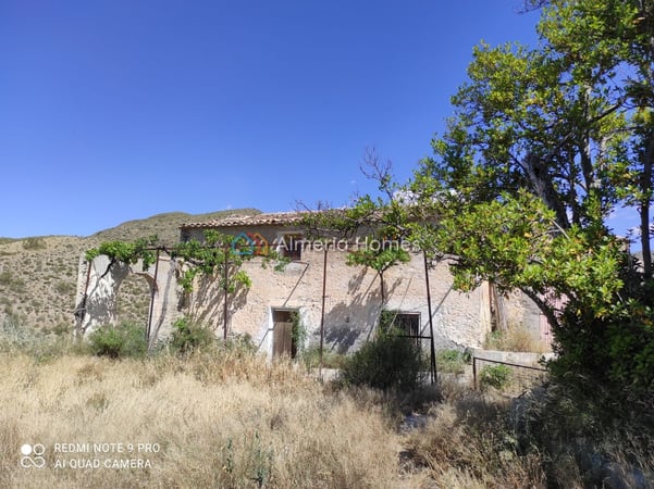 House in Lucar - view 1
